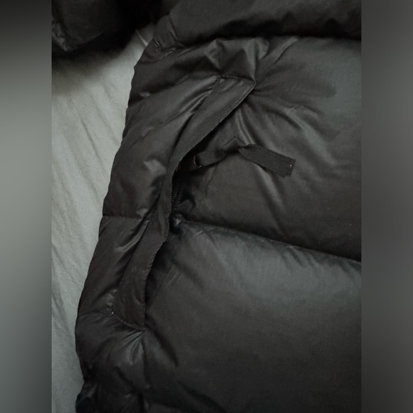 The North Face Nuptse Jacket - Picture 9 of 10